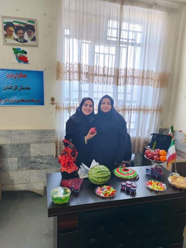 مجتمع غیر دولتی دخترانه   متوسطه دوره اول ودوم دانش پژوهان 